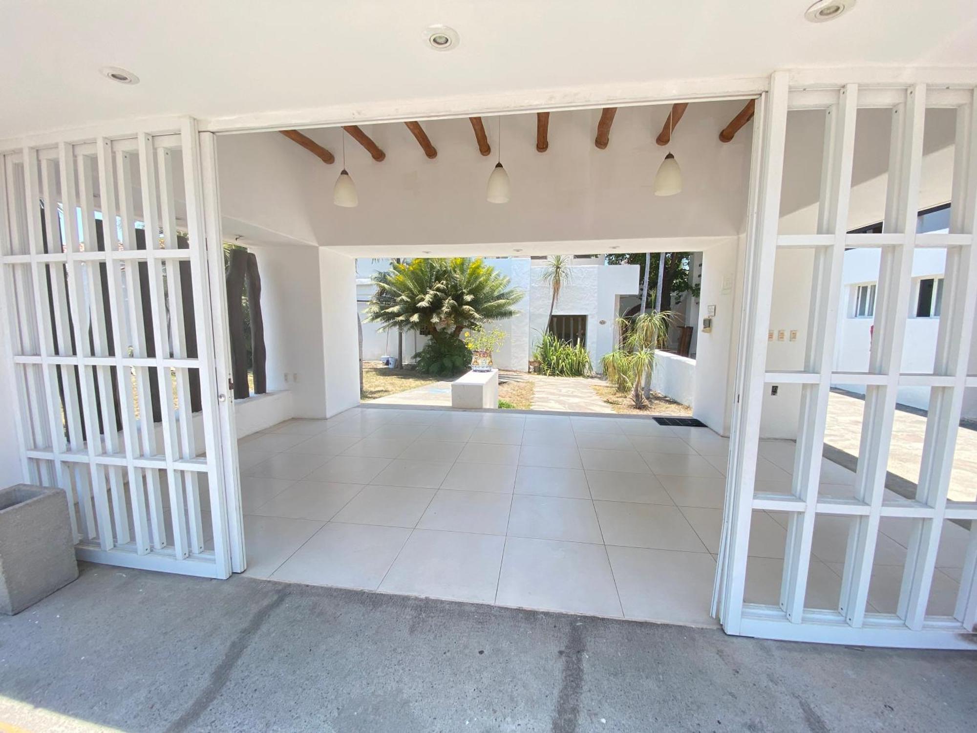Hotel Concierge Plaza San Rafael